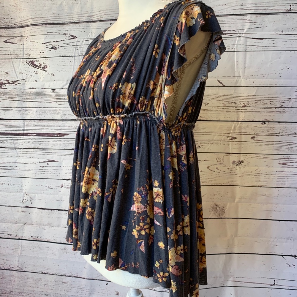 We The Free People Floral Top Shirt size M Blue - Picture 3 of 6